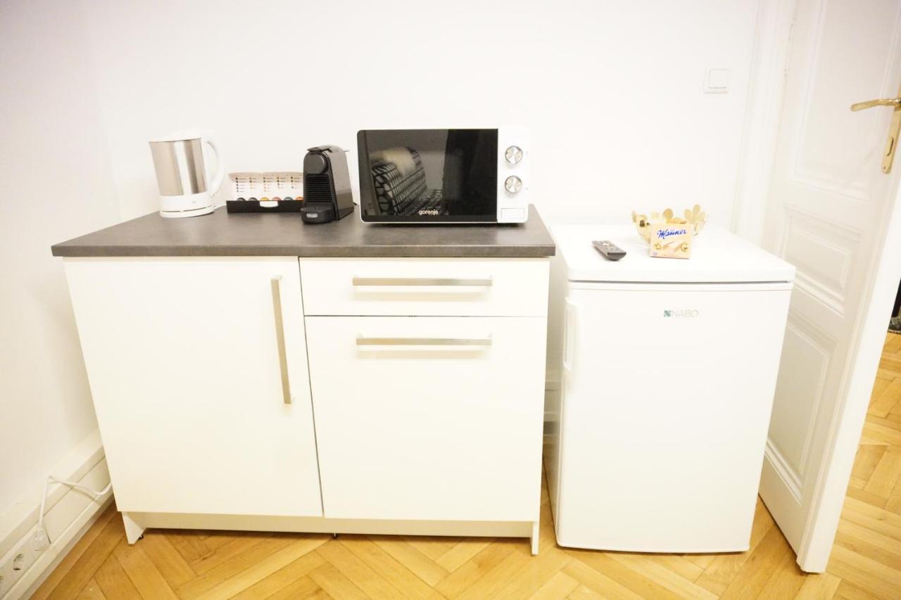 Urban City Apartment - Contactless Check-In Wien Exteriör bild
